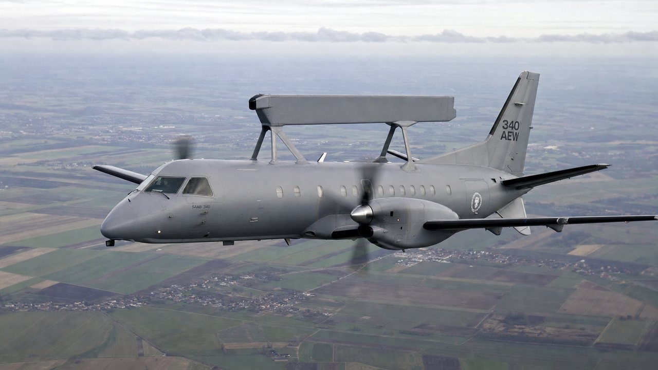 Rosyjska rakieta Ch-101 spadła na Lubelszczyźnie. Najnowsze ustalenia Samolot Saab 340 AEW podczas patrolu.