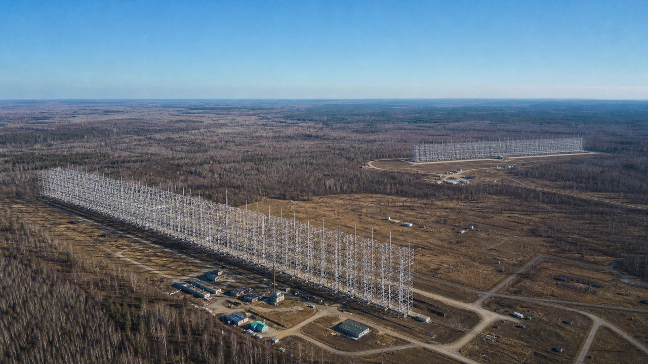 Pozahoryzontalny radar HF dalekiego zasięgu.